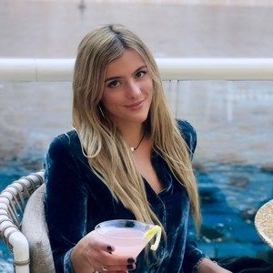 Meet your Posher, Francesca